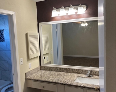 7010 Pickett Drive - Photo Thumbnail 10
