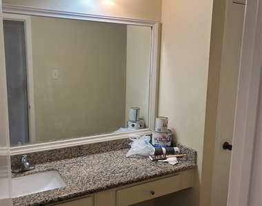7010 Pickett Drive - Photo Thumbnail 8