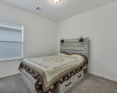 16751 Rover Lane - Photo Thumbnail 8