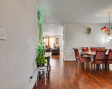 5514 Gatesprings Lane Lane - Photo Thumbnail 3