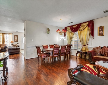5514 Gatesprings Lane Lane - Photo Thumbnail 4