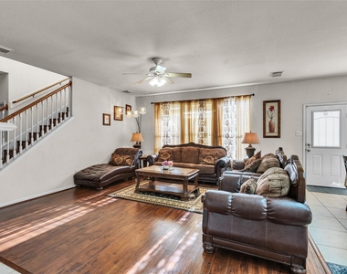 5514 Gatesprings Lane Lane - Photo Thumbnail 15