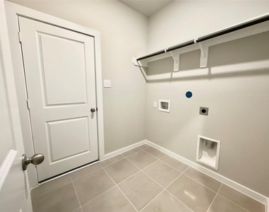 12164 Ridge Top Drive - Photo Thumbnail 11