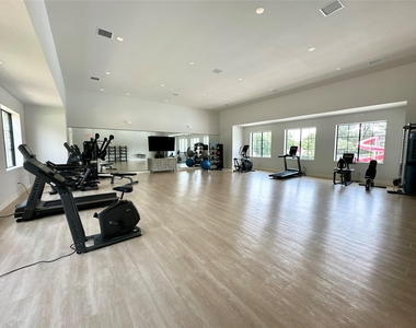 12164 Ridge Top Drive - Photo Thumbnail 21