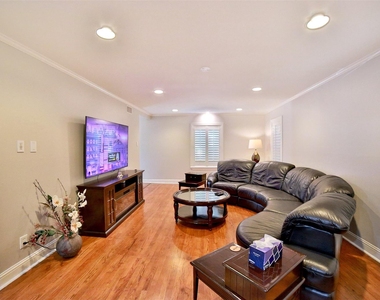 2625 Peckham Street Street - Photo Thumbnail 4