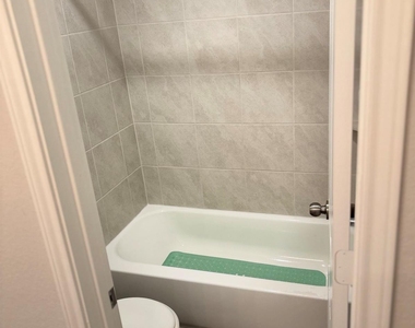 17607 Desmond Street - Photo Thumbnail 19