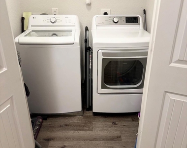 17607 Desmond Street - Photo Thumbnail 20