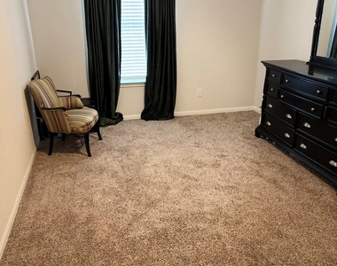 17607 Desmond Street - Photo Thumbnail 15