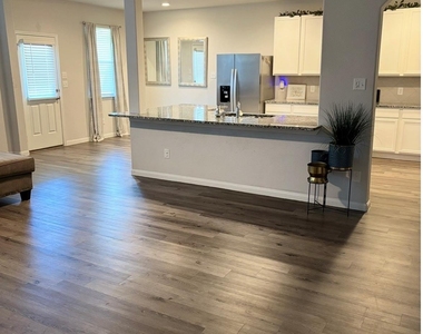 17607 Desmond Street - Photo Thumbnail 3