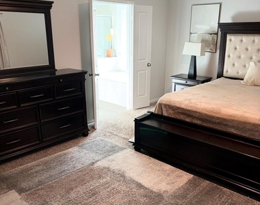 17607 Desmond Street - Photo Thumbnail 9