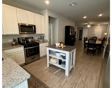 834 Redinger Ridge Drive - Photo Thumbnail 2