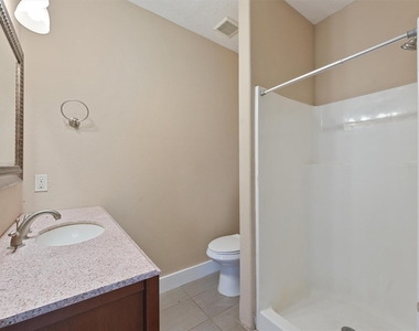 1107 Melbourne Street - Photo Thumbnail 10