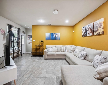 12419 Alora Bluff Trail - Photo Thumbnail 18