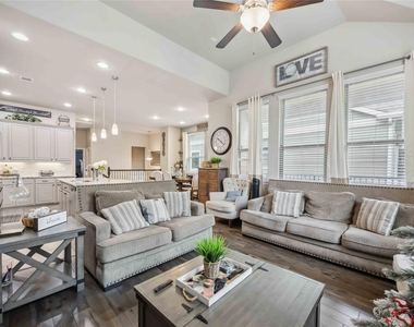 12419 Alora Bluff Trail - Photo Thumbnail 6