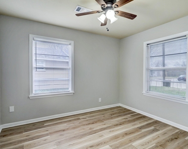 2100 Ontario Street - Photo Thumbnail 5