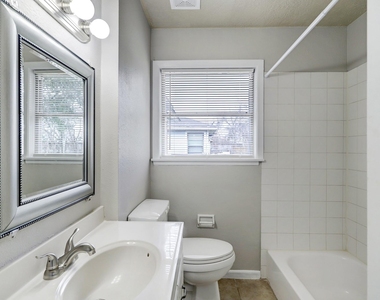 2100 Ontario Street - Photo Thumbnail 8