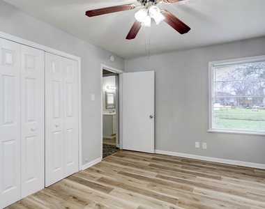 2100 Ontario Street - Photo Thumbnail 7