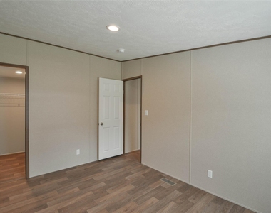 25150 Faraway Lane - Photo Thumbnail 16