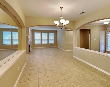 10923 Tattershall Lane - Photo Thumbnail 3