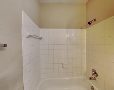 10923 Tattershall Lane - Photo Thumbnail 15