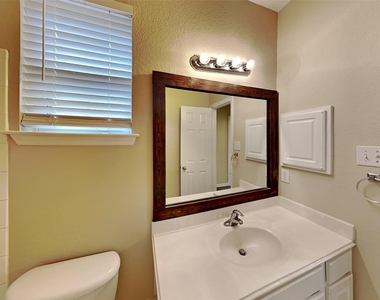 10923 Tattershall Lane - Photo Thumbnail 14
