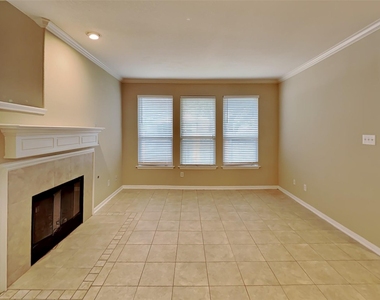 10923 Tattershall Lane - Photo Thumbnail 7