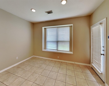 10923 Tattershall Lane - Photo Thumbnail 2
