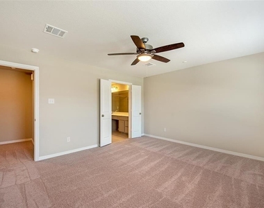 8016 Scanlan Trail - Photo Thumbnail 7