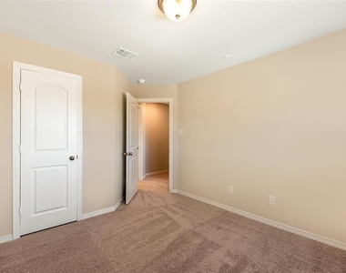 8016 Scanlan Trail - Photo Thumbnail 11