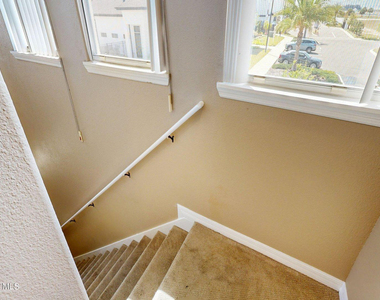 916 Ocaso Lane - Photo Thumbnail 12