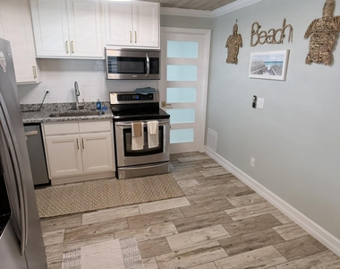 2161 Todd Lane - Photo Thumbnail 4