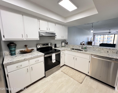 8494 Ridgewood Avenue - Photo Thumbnail 5