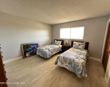 8494 Ridgewood Avenue - Photo Thumbnail 13
