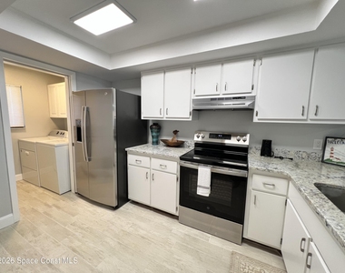 8494 Ridgewood Avenue - Photo Thumbnail 6