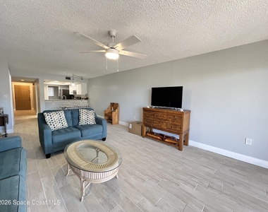8494 Ridgewood Avenue - Photo Thumbnail 2