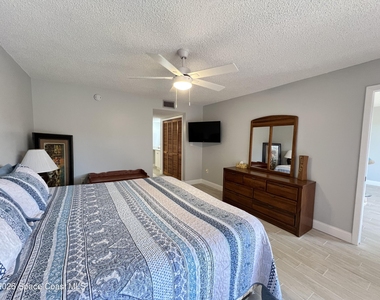 8494 Ridgewood Avenue - Photo Thumbnail 9