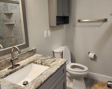 3136 Finsterwald Drive - Photo Thumbnail 11
