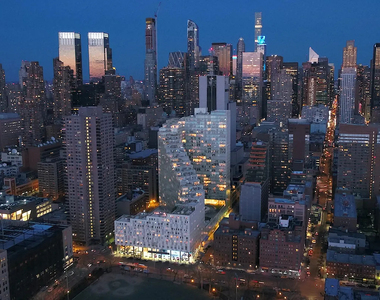 West 54th Street - Photo Thumbnail 11