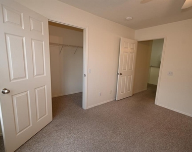 36015 Deer Creek Drive - Photo Thumbnail 14