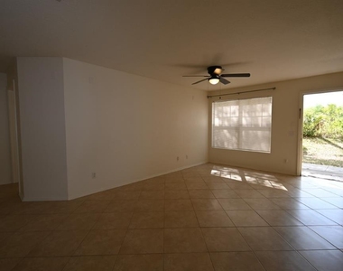36009 Deer Creek Drive - Photo Thumbnail 6