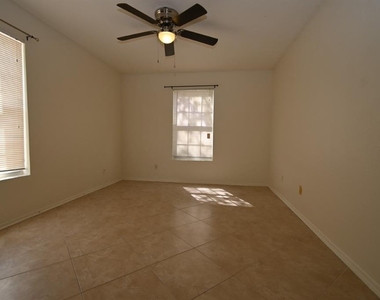 36009 Deer Creek Drive - Photo Thumbnail 14