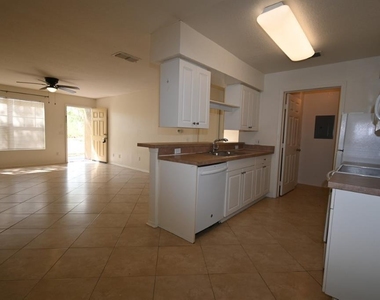 36009 Deer Creek Drive - Photo Thumbnail 5