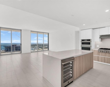 400 Central Avenue - Photo Thumbnail 1