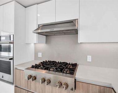 400 Central Avenue - Photo Thumbnail 5