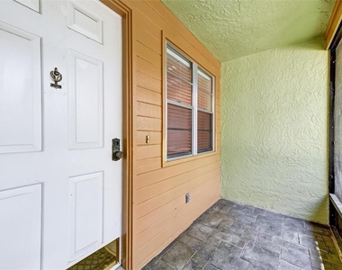 2833 Orange Tree Circle N - Photo Thumbnail 27