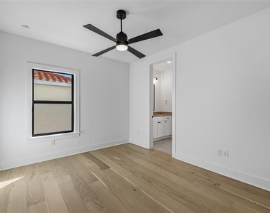 3012 S Esperanza Avenue - Photo Thumbnail 20