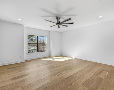 3012 S Esperanza Avenue - Photo Thumbnail 14