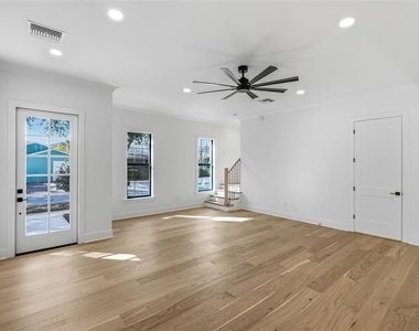 3012 S Esperanza Avenue - Photo Thumbnail 3