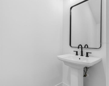 3012 S Esperanza Avenue - Photo Thumbnail 12