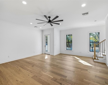 3012 S Esperanza Avenue - Photo Thumbnail 4